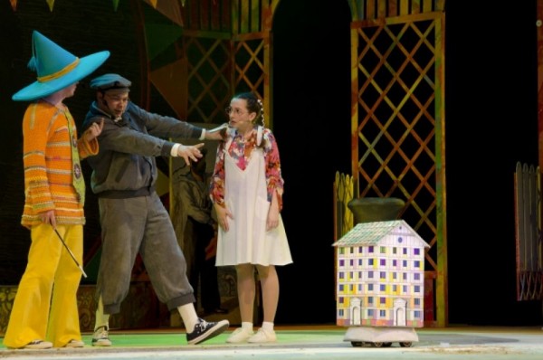 В ТЮЗе идёт спектакль «Незнайка в Солнечном городе»