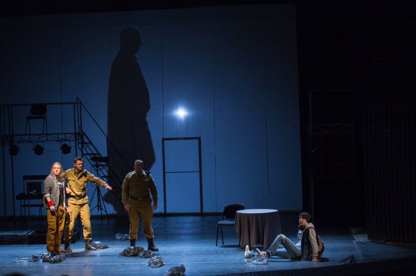 Собственное расследование: жена главы омского ТЮЗа выписывала себе гонорары, пока артисты сидели без зарплаты