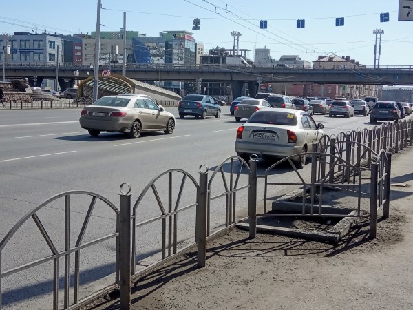 Город замер (не совсем): первый день Омска в режиме изоляции. Фоторепортаж Город замер (не совсем): первый день Омска в режиме изоляции. Фоторепортаж