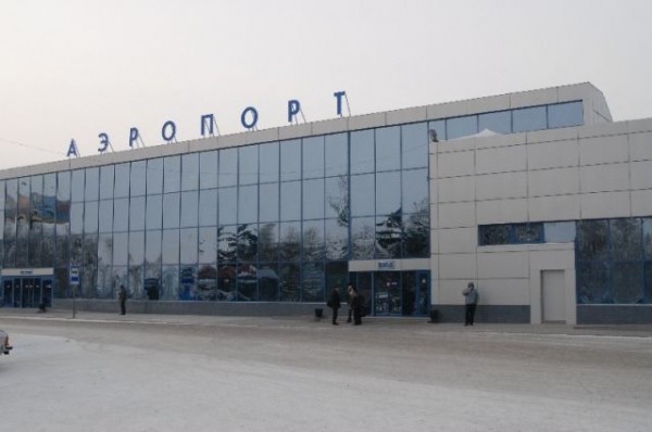 В Омском аэропорту застряли десятки туристов