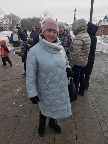 Приходи, весна-красна: как омичи провожали Масленицу на Любинском