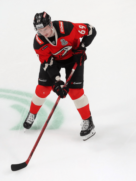 
        Права на ошибку больше нет. Как «Авангард» уступил «Салавату» в пятом матче серии
      