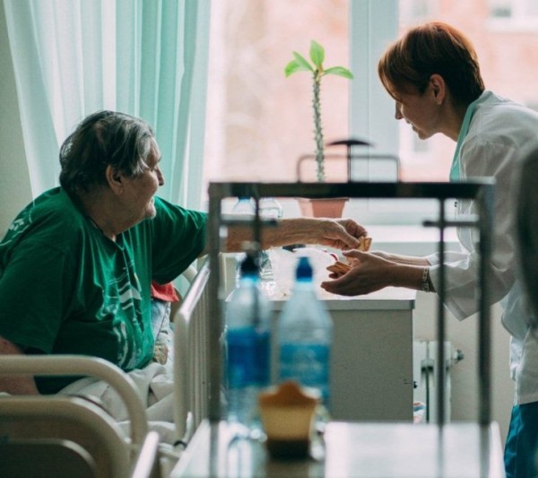 «Нам помогают обычные люди» «Нам помогают обычные люди»