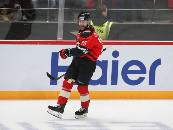 
        Права на ошибку больше нет. Как «Авангард» уступил «Салавату» в пятом матче серии
      