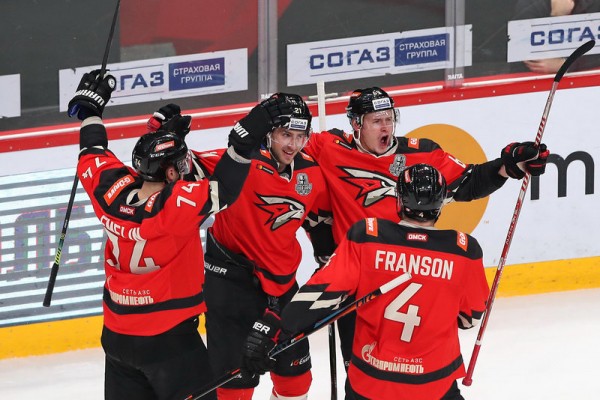 Итоги сезона с Максимом Сушинским: анализ проблем, решения по составу, оценка селекции и работы тренерского штаба
Итоги сезона с Максимом Сушинским: анализ проблем, решения по составу, оценка селекции и работы тренерского штаба