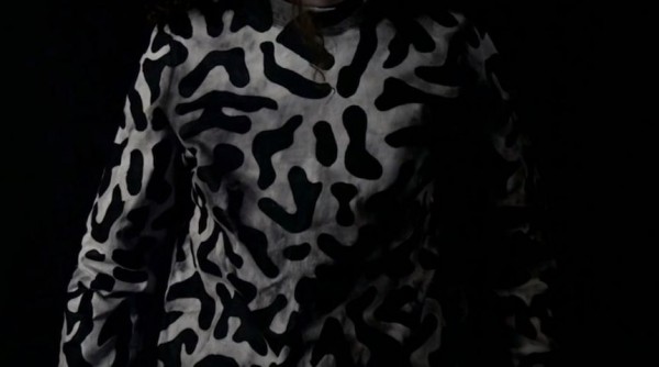 В мире появились футболки, меняющие цвет при загрязнении воздуха