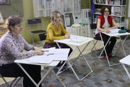 Красивые лица и дела: омский социальный бизнес провёл журналистов по «местам славы»