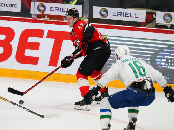 
        1/4 Востока, матч №5. «Авангард» - «Салават Юлаев» 3:6. Послематчевая пресс-конференция (ВИДЕО)
      