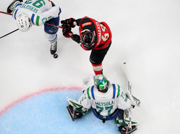 
        1/4 Востока, матч №5. «Авангард» - «Салават Юлаев» 3:6. Послематчевая пресс-конференция (ВИДЕО)
      