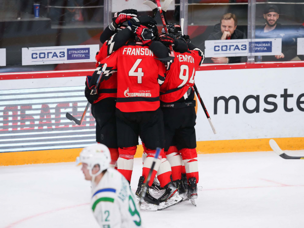 
        1/4 Востока, матч №2. «Авангард» - «Салават Юлаев» 2:3 ОТ. Послематчевая пресс-конференция (ВИДЕО)
      