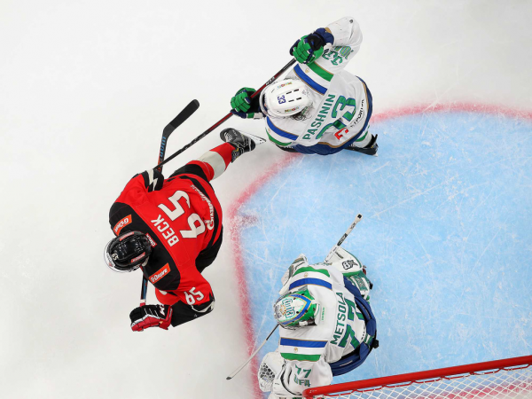 
        1/4 Востока, матч №5. «Авангард» - «Салават Юлаев» 3:6. Послематчевая пресс-конференция (ВИДЕО)
      