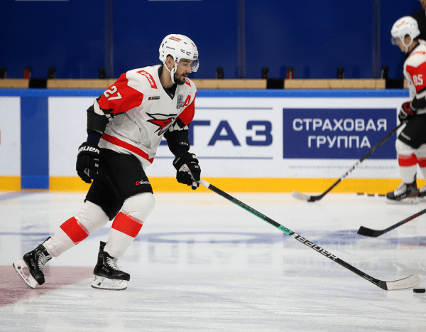 
        «Салават Юлаев» выходит вперёд. Главные события третьего матча серии
      