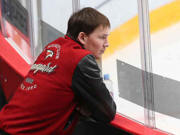 
        1/4 Востока, матч №5. «Авангард» - «Салават Юлаев» 3:6. Послематчевая пресс-конференция (ВИДЕО)
      