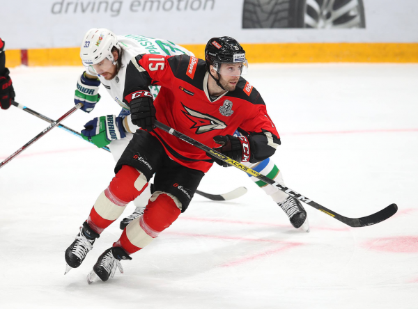 
        «Авангард» начинает плей-офф с победы! Главные события первого матча серии с «Салаватом Юлаевым»
      