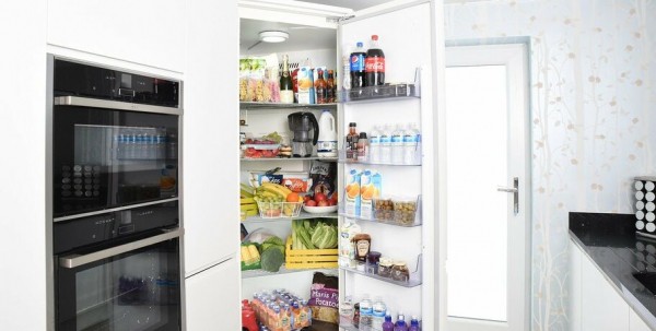 Омичи стали меньше покупать мебель и стройматериалы, но чаще бытовую технику