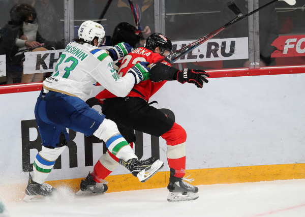 «Добавили в скорости и больше прессинговали соперника». Комментарии после первого матча серии с Уфой (ВИДЕО)
«Добавили в скорости и больше прессинговали соперника». Комментарии после первого матча серии с Уфой (ВИДЕО)