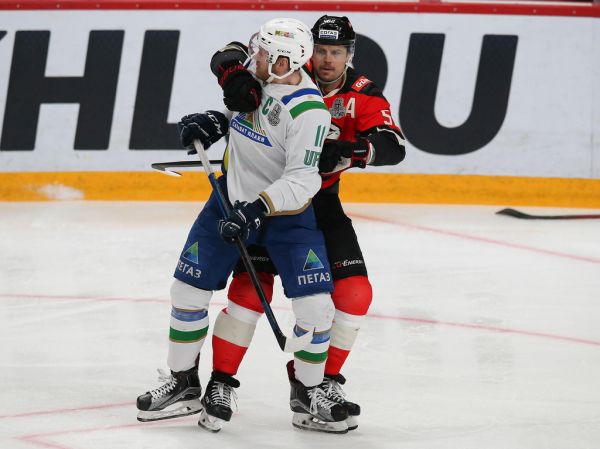 
        Права на ошибку больше нет. Как «Авангард» уступил «Салавату» в пятом матче серии
      