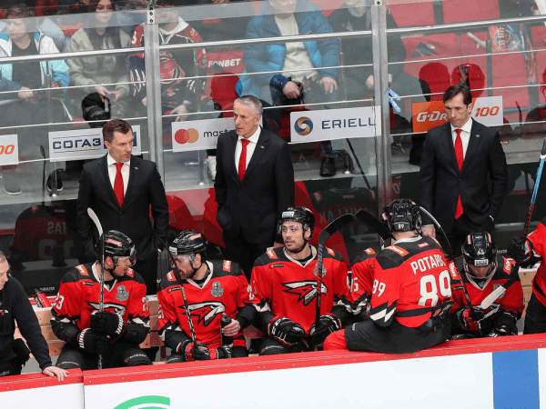 
        Права на ошибку больше нет. Как «Авангард» уступил «Салавату» в пятом матче серии
      