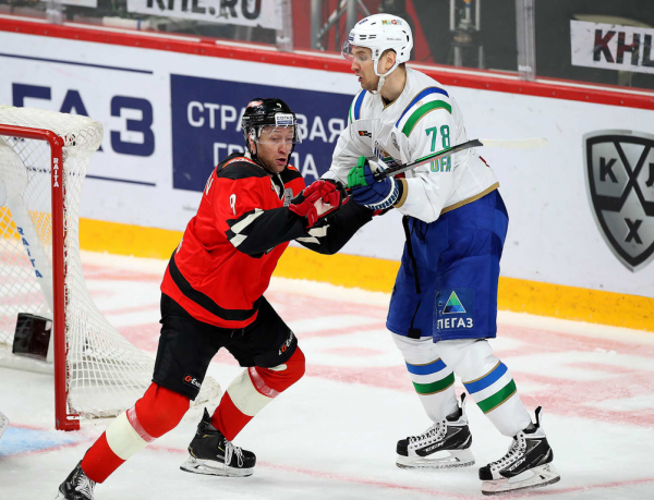 
        1/4 Востока, матч №2. «Авангард» - «Салават Юлаев» 2:3 ОТ. Послематчевая пресс-конференция (ВИДЕО)
      