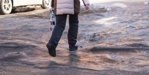 Омичка оказалась в реанимации, поскользнувшись на улице