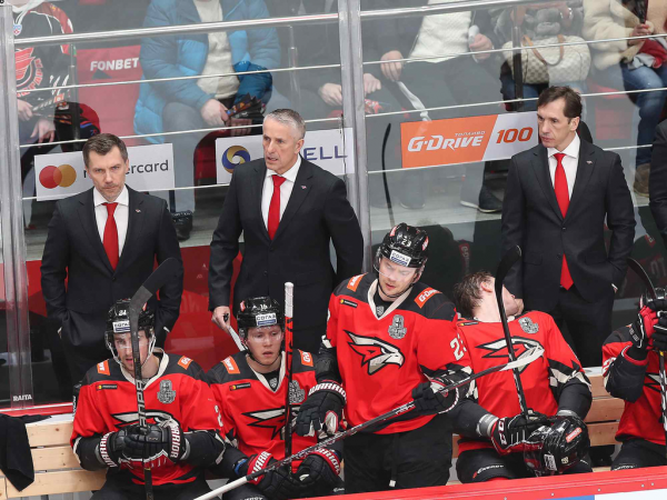 
        Права на ошибку больше нет. Как «Авангард» уступил «Салавату» в пятом матче серии
      