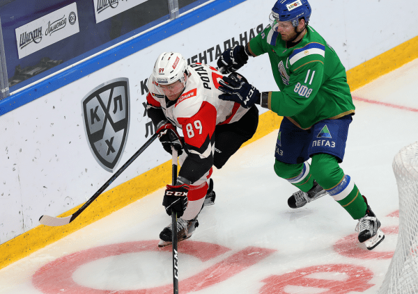 
        «Салават Юлаев» выходит вперёд. Главные события третьего матча серии
      