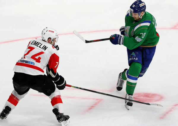 
        «Салават Юлаев» выходит вперёд. Главные события третьего матча серии
      