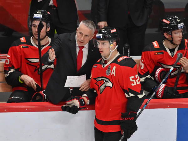 «Добавили в скорости и больше прессинговали соперника». Комментарии после первого матча серии с Уфой (ВИДЕО)
«Добавили в скорости и больше прессинговали соперника». Комментарии после первого матча серии с Уфой (ВИДЕО)