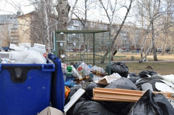 В Омске суд заставил хозяйку похоронной лавки оплатить долг за вывоз мусора В Омске суд заставил хозяйку похоронной лавки оплатить долг за вывоз мусора