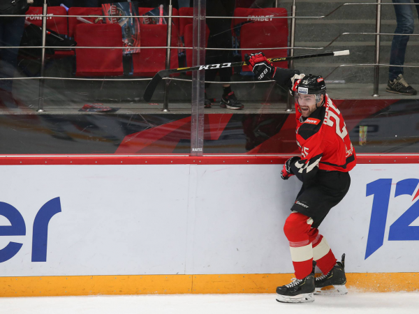 
        1/4 Востока, матч №5. «Авангард» - «Салават Юлаев» 3:6. Послематчевая пресс-конференция (ВИДЕО)
      