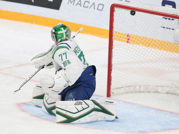 
        Права на ошибку больше нет. Как «Авангард» уступил «Салавату» в пятом матче серии
      