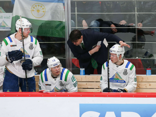 
        1/4 Востока, матч №2. «Авангард» - «Салават Юлаев» 2:3 ОТ. Послематчевая пресс-конференция (ВИДЕО)
      