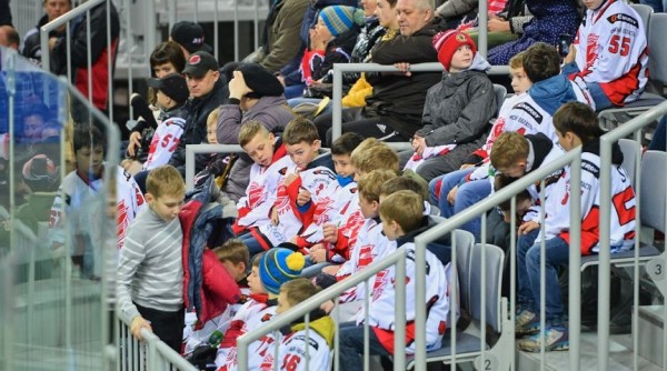 В Омске болельщики «Авангарда» снялись в фильме к старту нового сезона