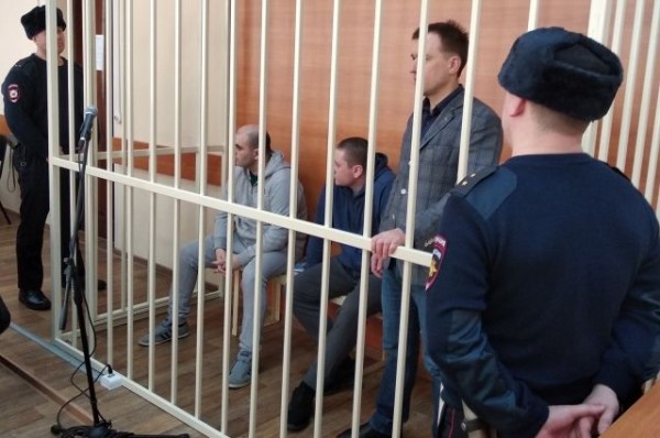 В Омском суде вынесли приговор известной «банде обнальщиков» В Омском суде вынесли приговор известной «банде обнальщиков»