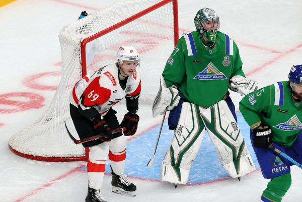 
        «Салават Юлаев» выходит вперёд. Главные события третьего матча серии
      