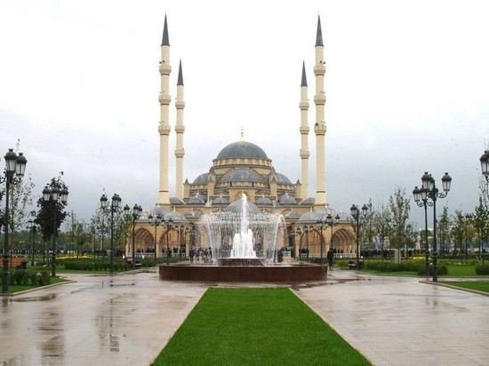 В Чечне отменили пятничную молитву из-за распространения коронавируса В Чечне отменили пятничную молитву из-за распространения коронавируса