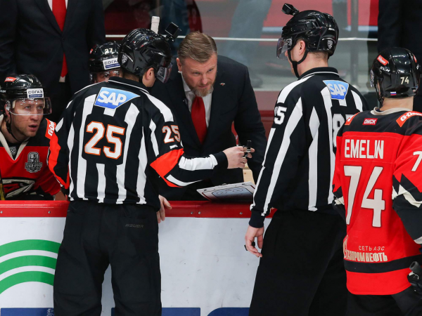 
        1/4 Востока, матч №2. «Авангард» - «Салават Юлаев» 2:3 ОТ. Послематчевая пресс-конференция (ВИДЕО)
      