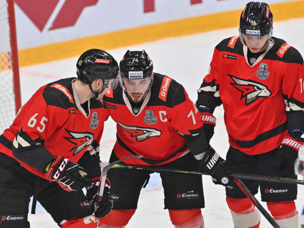 «Добавили в скорости и больше прессинговали соперника». Комментарии после первого матча серии с Уфой (ВИДЕО)
«Добавили в скорости и больше прессинговали соперника». Комментарии после первого матча серии с Уфой (ВИДЕО)