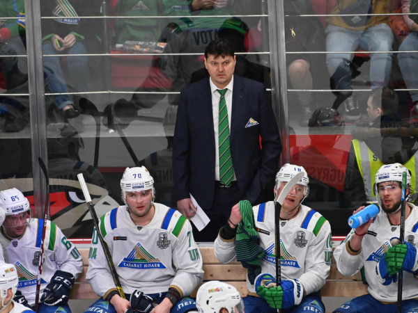 1/4 Востока, матч №1. «Авангард» - «Салават Юлаев» 5:2. Послематчевая пресс-конференция (ВИДЕО)
       
        1/4 Востока, матч №1. «Авангард» - «Салават Юлаев» 5:2. Послематчевая пресс-конференция (ВИДЕО)