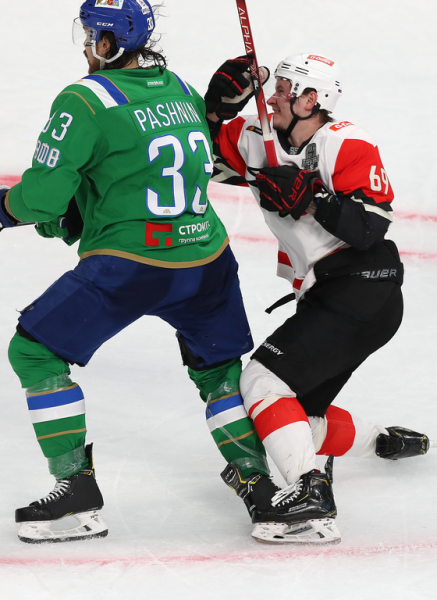 
        «Салават Юлаев» выходит вперёд. Главные события третьего матча серии
      