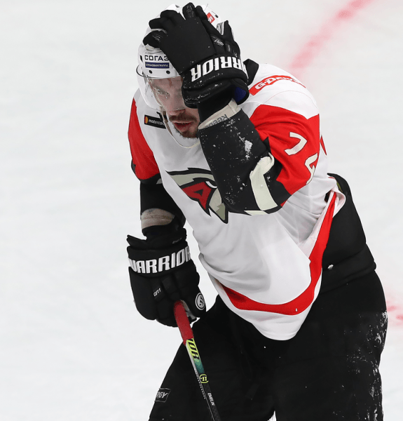 
        «Салават Юлаев» выходит вперёд. Главные события третьего матча серии
      