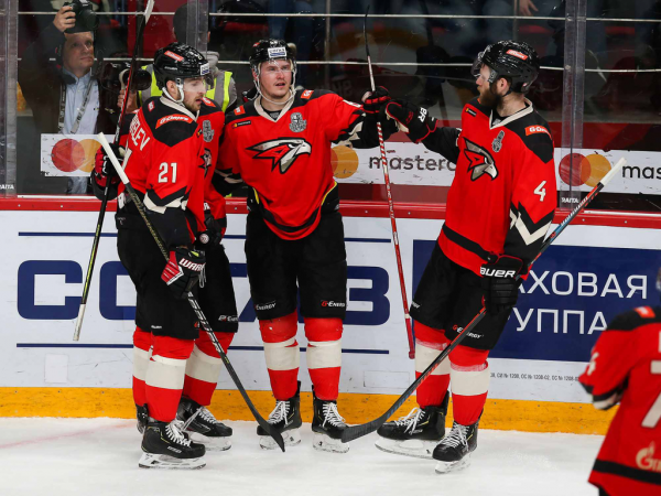 
        Права на ошибку больше нет. Как «Авангард» уступил «Салавату» в пятом матче серии
      