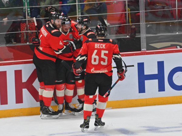 
        «Авангард» начинает плей-офф с победы! Главные события первого матча серии с «Салаватом Юлаевым»
      