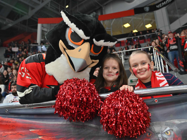 «Добавили в скорости и больше прессинговали соперника». Комментарии после первого матча серии с Уфой (ВИДЕО)
«Добавили в скорости и больше прессинговали соперника». Комментарии после первого матча серии с Уфой (ВИДЕО)