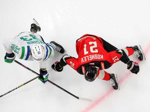 
        Права на ошибку больше нет. Как «Авангард» уступил «Салавату» в пятом матче серии
      