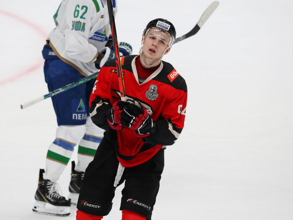 
        1/4 Востока, матч №5. «Авангард» - «Салават Юлаев» 3:6. Послематчевая пресс-конференция (ВИДЕО)
      