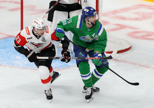 
        «Салават Юлаев» выходит вперёд. Главные события третьего матча серии
      