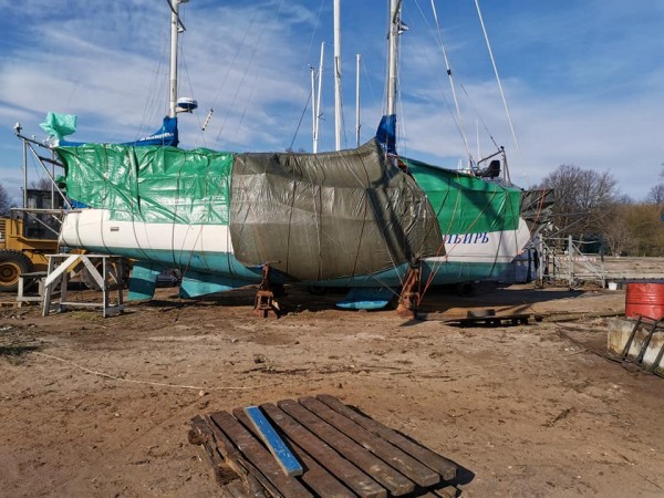 Экипаж яхты "Сибирь" вернулся домой из прерванной кругосветки