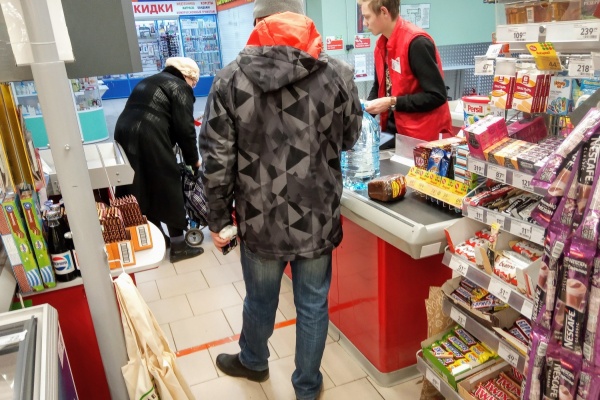 Антивирусная ревизия: в&nbsp;каких омских магазинах пренебрегают масками и&nbsp;завышают цены 