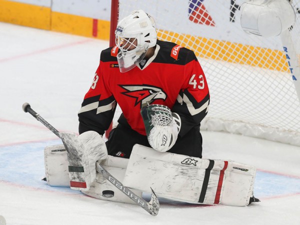 
        «Авангард» продлил контракт с Эмилем Гариповым
      